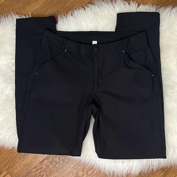 ✨ MAKE OFFER ✨ LULULEMON DAYTRIP BOYFRIEND PANTS - Picture 2 of 10